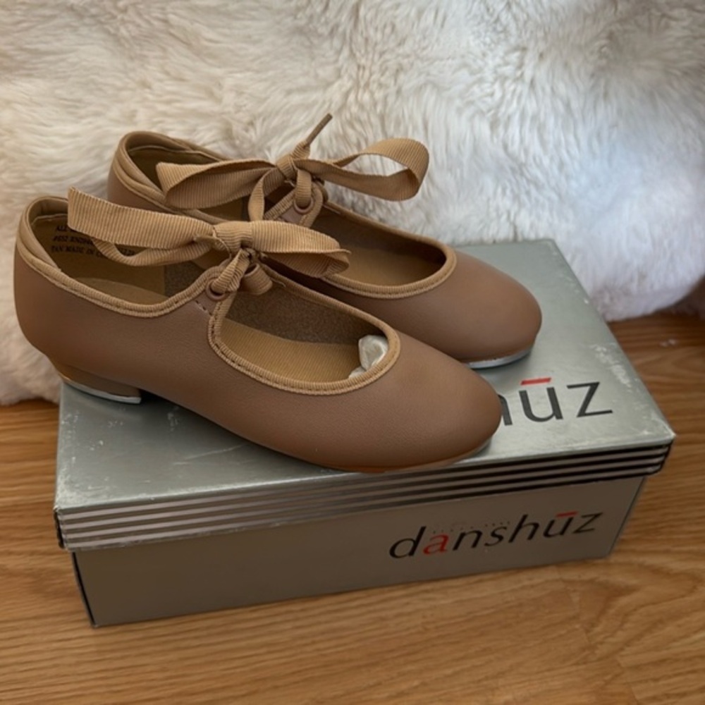 Kids BNIB Tan Tap Shoes